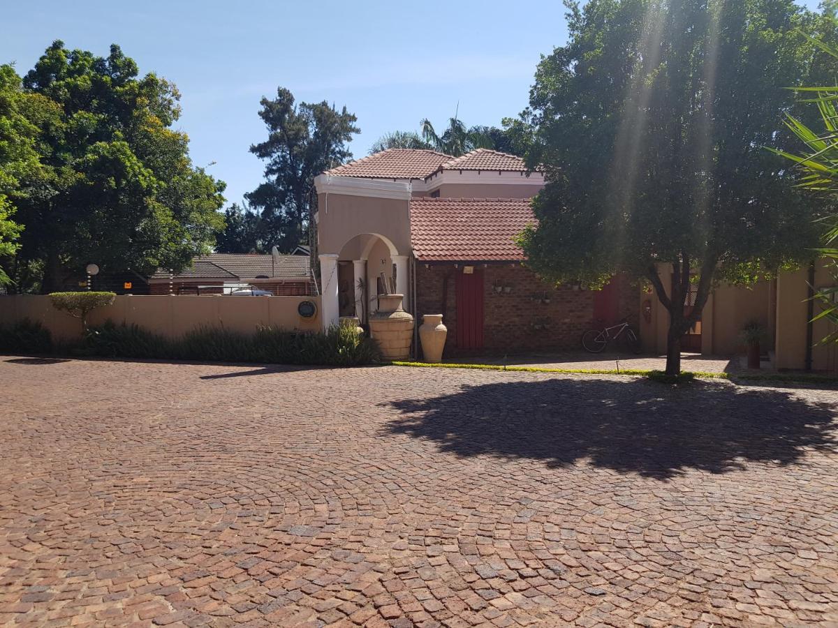 Echo Garden Guesthouse Rustenburg Exteriér fotografie