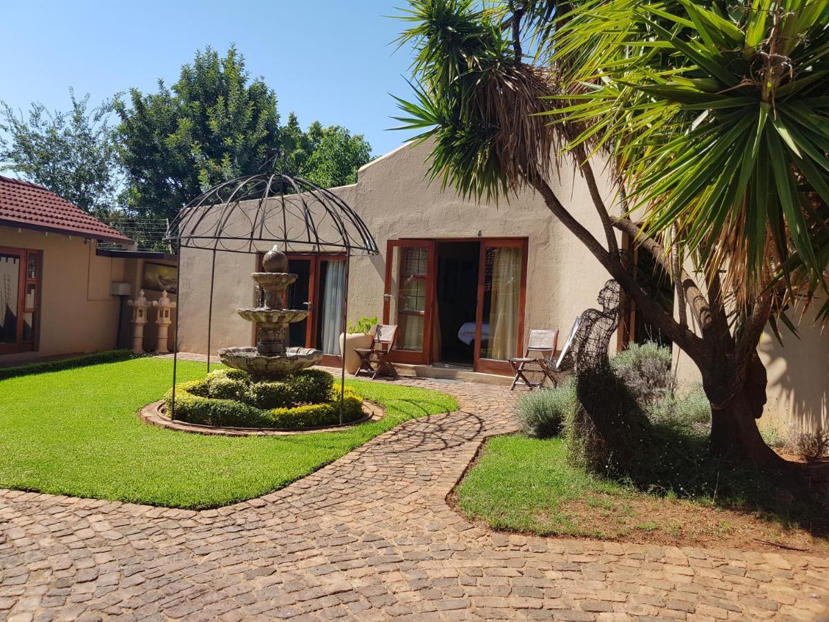 Echo Garden Guesthouse Rustenburg Exteriér fotografie